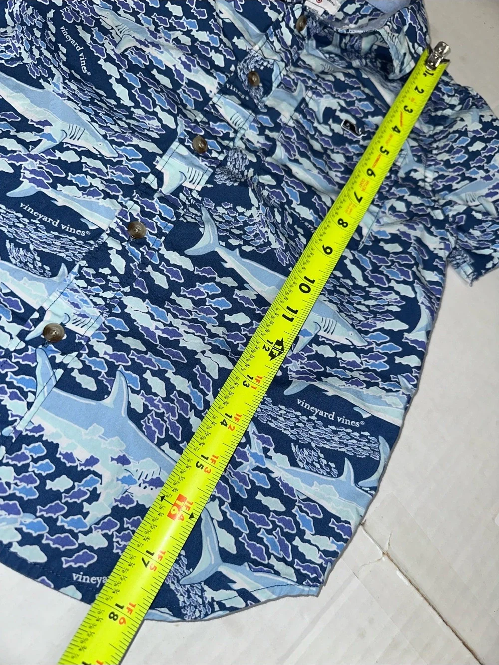 Vineyard Vines Blue Shark‎ Print Short Sleeve Button Down Shirt Boys XS 4/5
